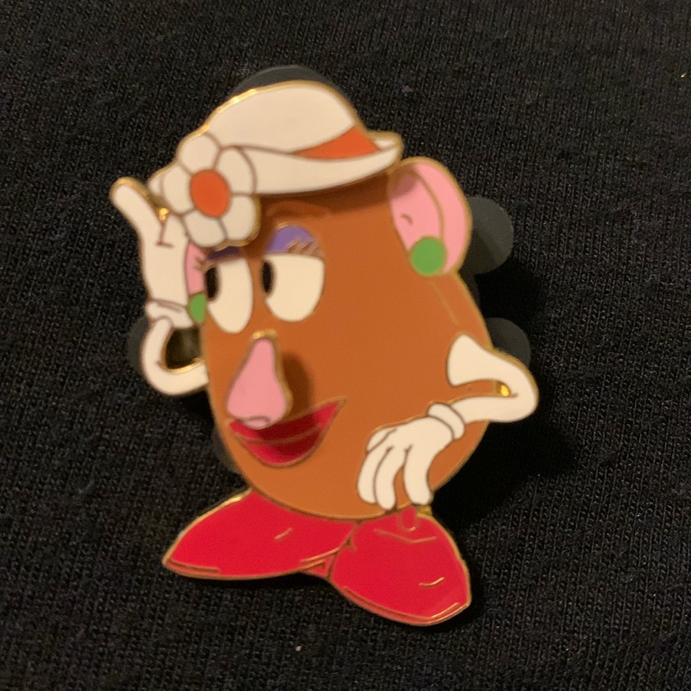 Disney Vintage Mrs. Potato Head Collector Pin
